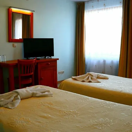 Family Nadine Hotel